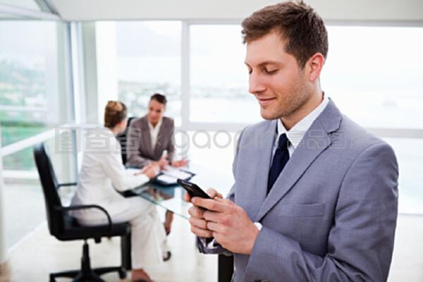 如何通過短信營(yíng)銷提升銷售業(yè)績(jī)